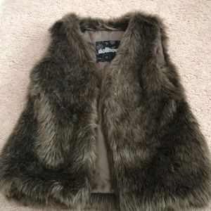 Fluffy brown vest (kids)
